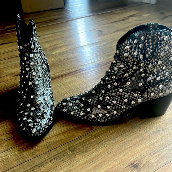 Sparkle boots - Picture 1 of 6